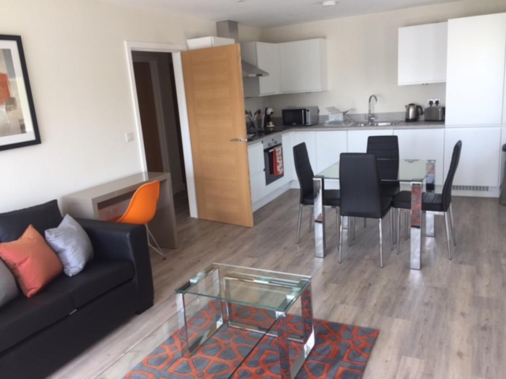 House Of Fisher- Solstice House Apartments Farnborough  Extérieur photo