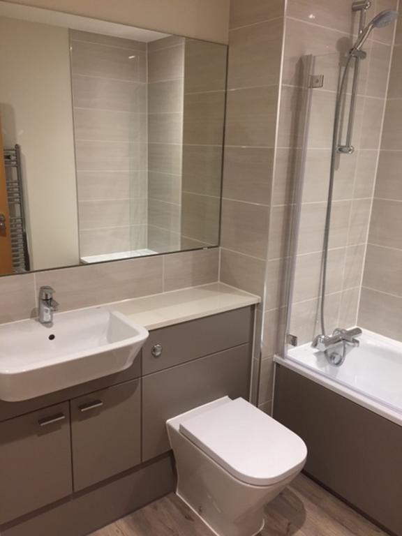 House Of Fisher- Solstice House Apartments Farnborough  Extérieur photo