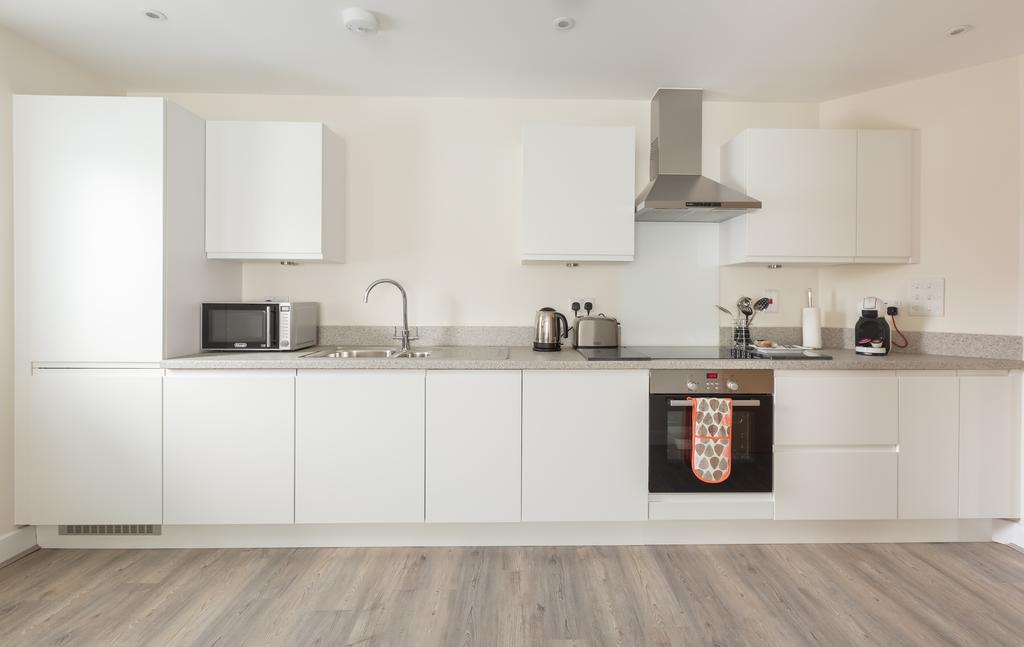 House Of Fisher- Solstice House Apartments Farnborough  Extérieur photo